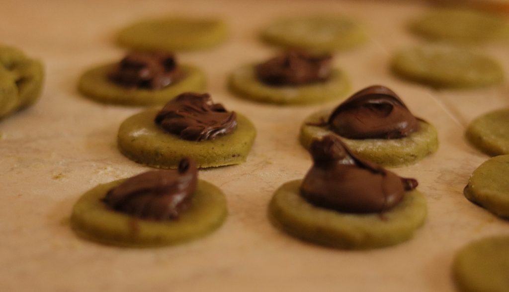 Dolcetti con pistacchi e ripieno Nutella