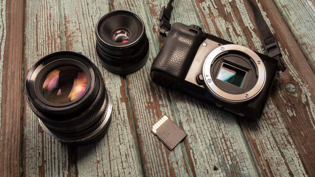 Macchine fotografiche reflex o mirrorless
