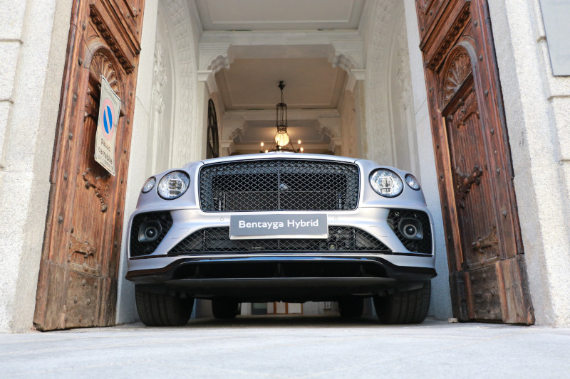 Bentley Milano