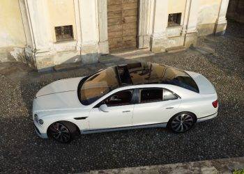 bentley flying spur v8 prezzo