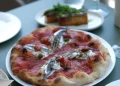 pizza ristorante lago di como con terrazza