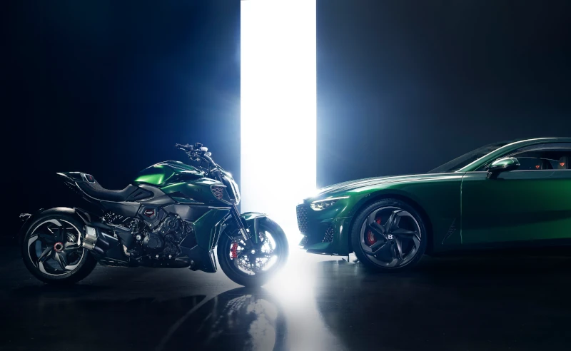 moto Ducati Diavel for Bentley