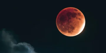 come fotografare la luna rossa